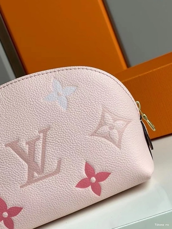 Affordable COSMETIC POUCH LOUIS VUITTON 0822